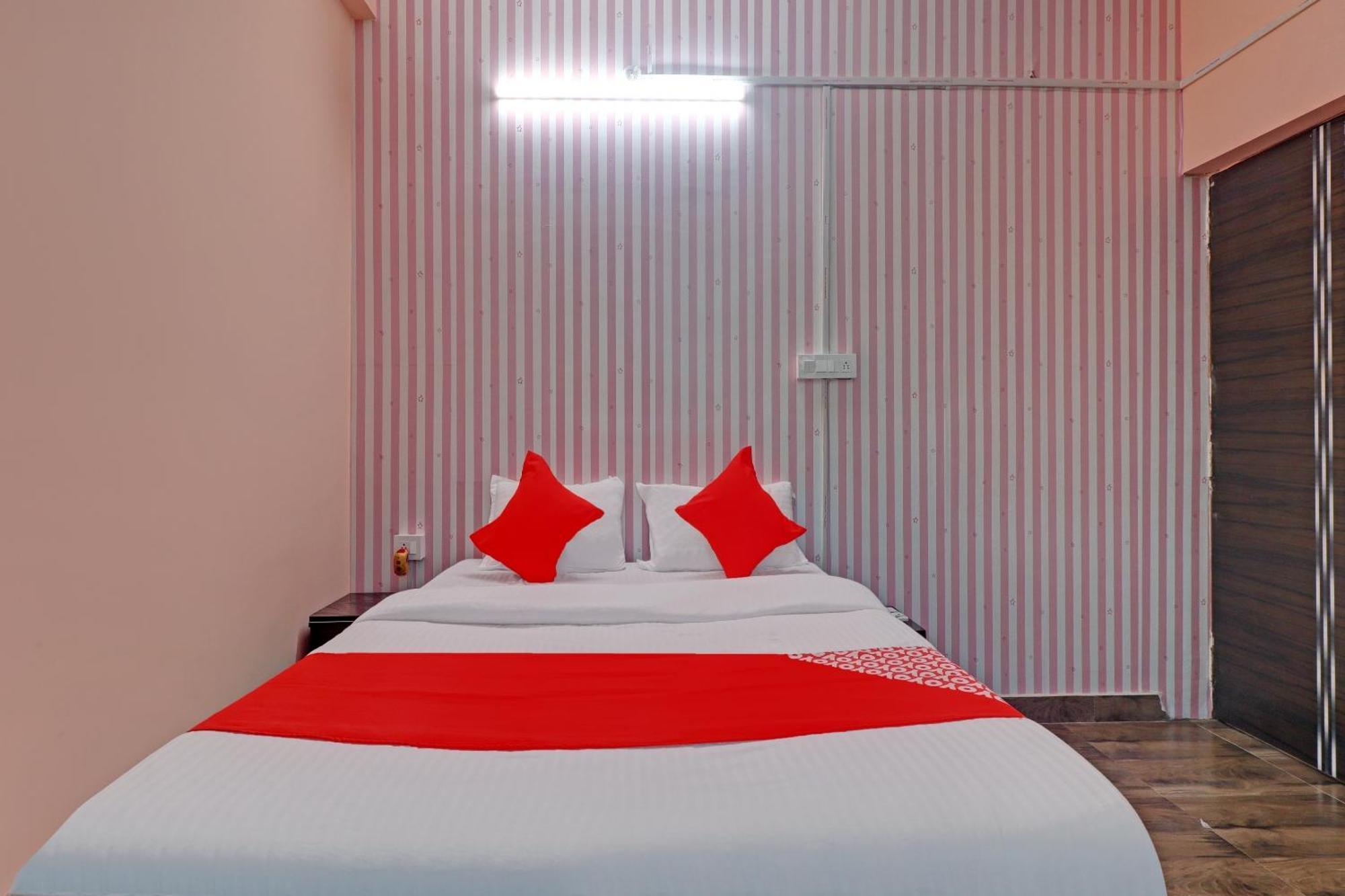 Hotel O Ki & Kaa Danapur Екстериор снимка